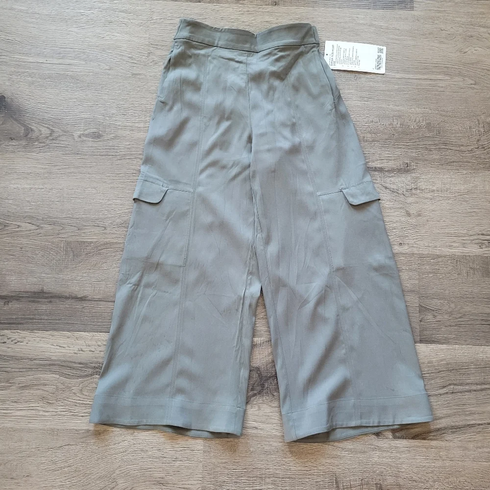 Lululemon Metropolis Maven HR Crop - Picture 2 of 11